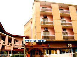 Prestige Hotel Yaounde Bagian luar foto